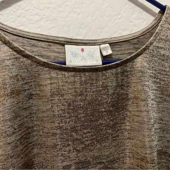 Dantelle Metallic Top size M made in turkey 95% polyester 5% spandex - Picture 7 of 9